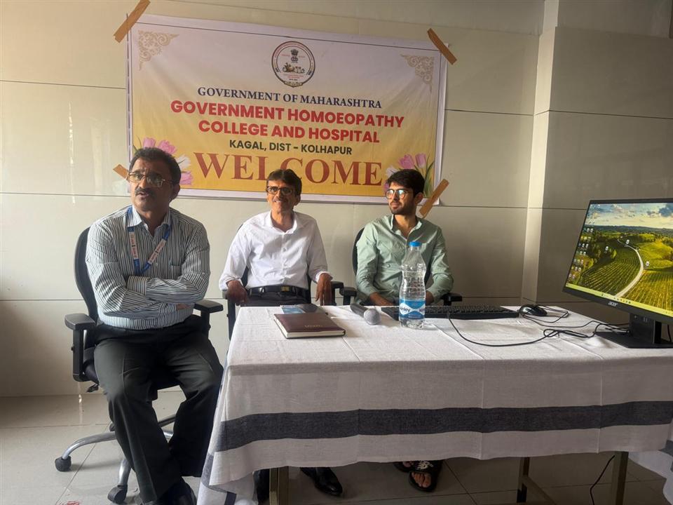 Dr Parag Bapat and founders presenting EzHomeo at Govt. HMC Kagal